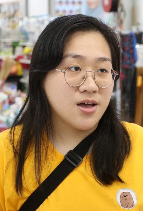 供星洲网/100援金热潮 商场涌人潮 系统依然频出状况