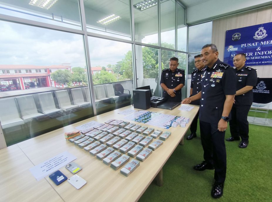 供星洲网／运输公司涉用非法充值TnG卡缴过路费　警方起获304卡与40万现金