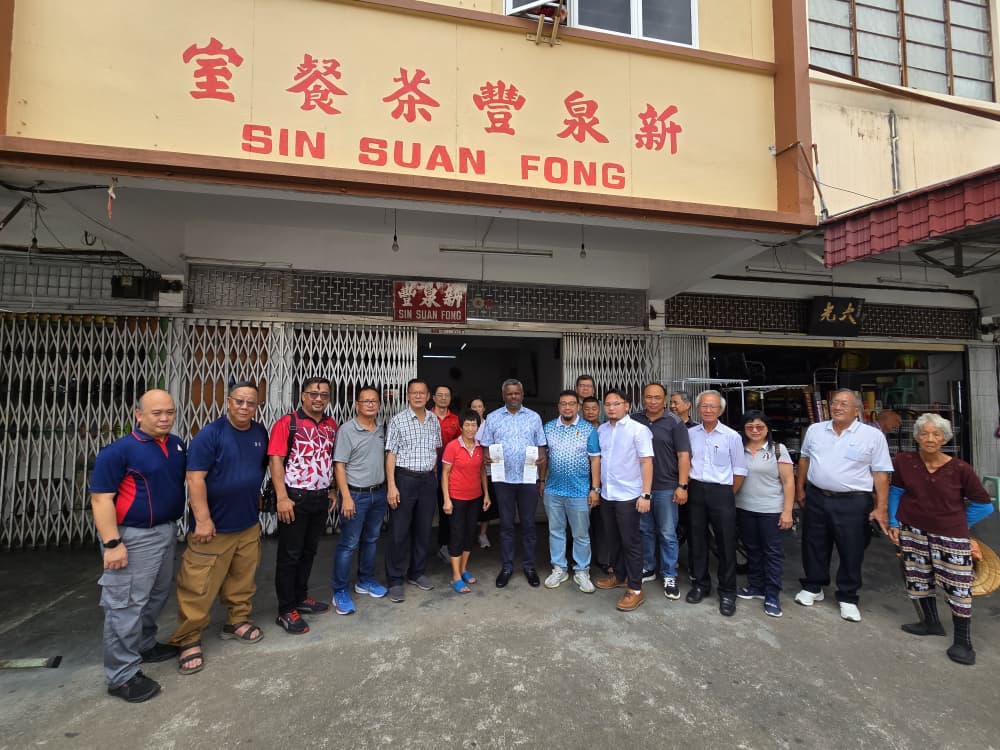 供星洲网：“手写式”招牌被罚款！森行政议员：不是政府立场，执法人员个别行为，将协助撤销所有罚单