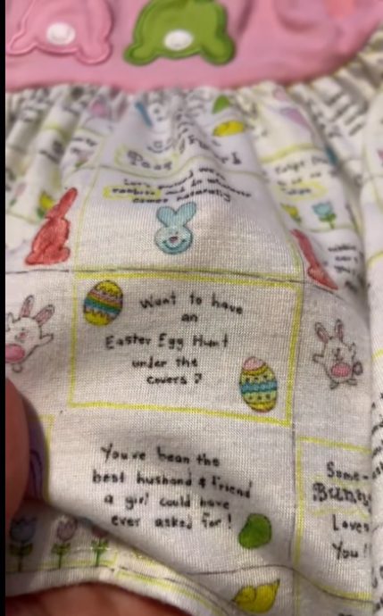 供星洲网：视频|可爱女婴洋装竟藏“性暗示”文字 母亲：太疯狂诡异！