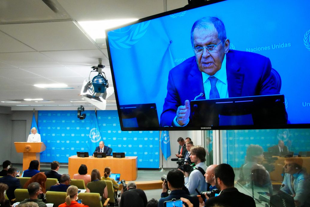 俄罗斯警告西方：任何侵略行为都将遭到“坚决回击”