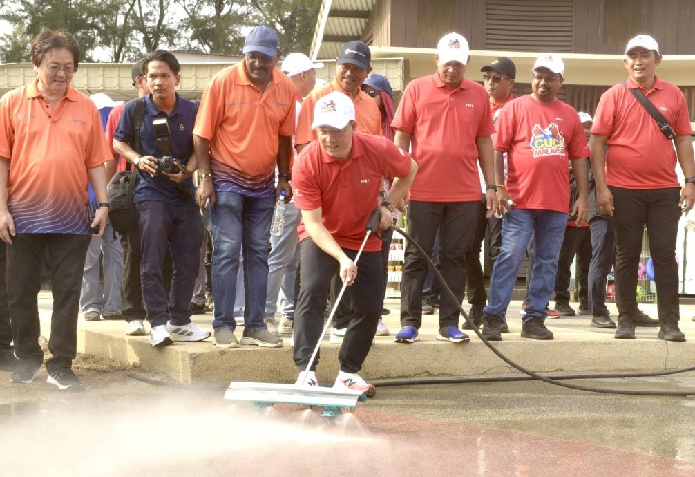 倪可敏：丢垃圾要付出代价！明年起可判12小时扫街洗公厕