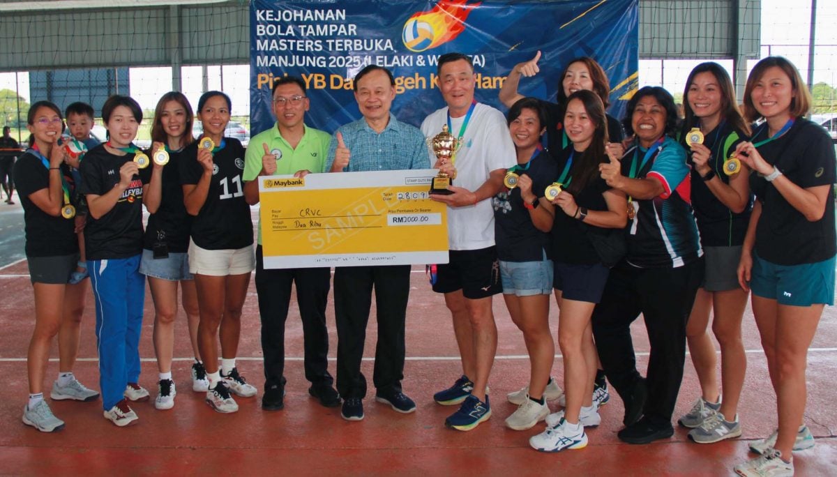 倪可汉杯排球赛 9支男女队参赛