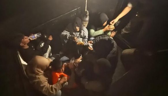 偷渡客被森甲海事执法机构扣捕