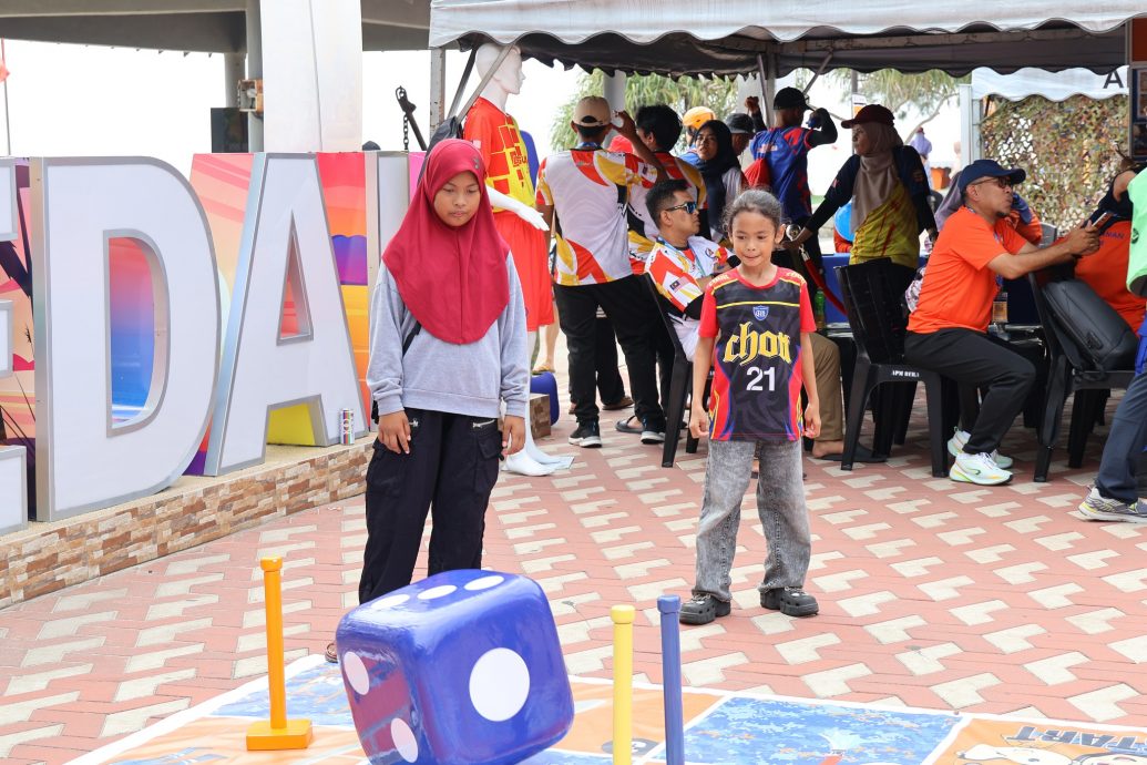 全国民防救生员挑战赛,砂拉越民防部队夺冠。