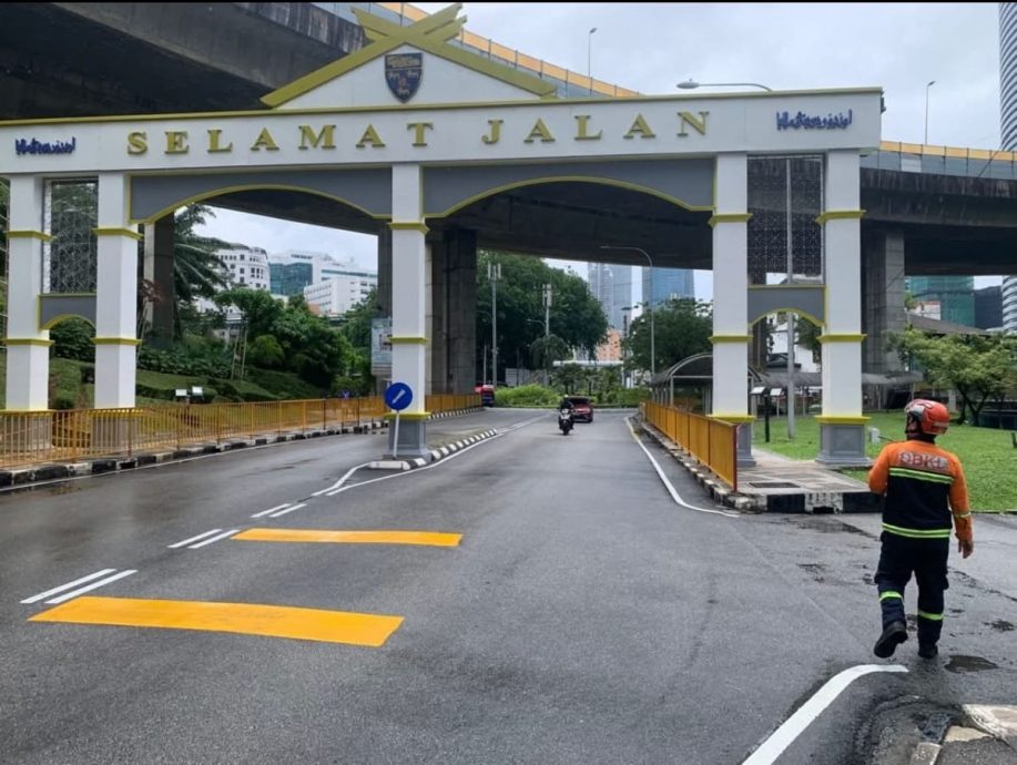 全国版/求真/TikTok用户利用2022年水灾旧视频散播假消息 DBKL辟谣日前马大没有闪电水灾