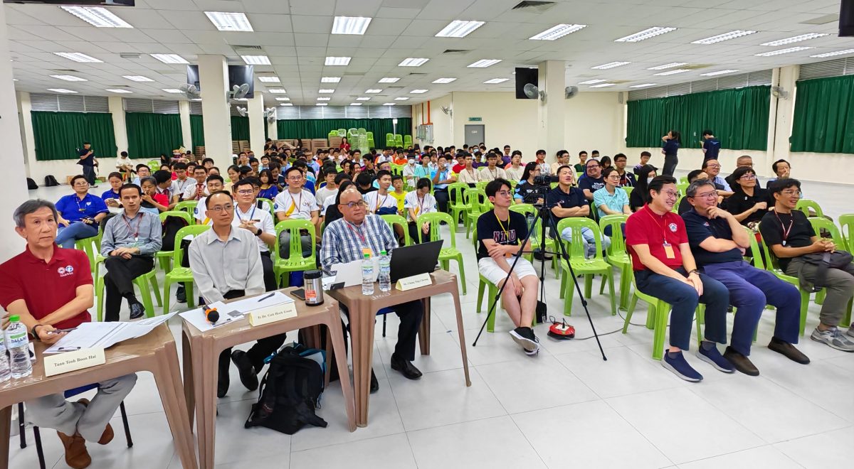 全国版:黑客松AI全国决赛芙中登场 中学生以AI攻坚智慧农业