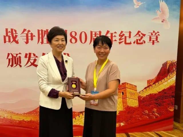 全国:九三阅兵丨3大马华裔后人受邀赴华 获颁纪念章铭记先辈抗战贡献