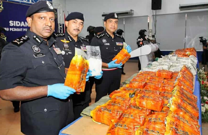 全国：武吉阿曼警方在丹州成功瓦解自7月以来活跃的贩毒集团，并于8月25日在巴西马县加沙村的一处场所起获超过204公斤的毒品，总值约650万令吉。