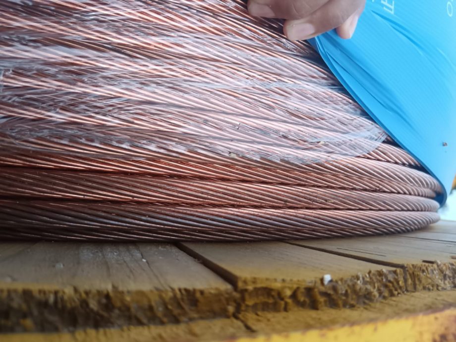 全:已签发/疑涉嫌偷盗东海岸铁路计划的电缆,两名有前科的嫌犯遭警方逮捕