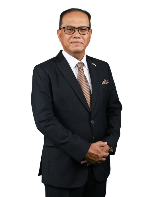 全：（已签发)巫统副主席拿督斯里旺罗斯迪指出，国大党出席土团党大会引发巫统不安，呼吁国大党与国阵同心协力，共同重振实力