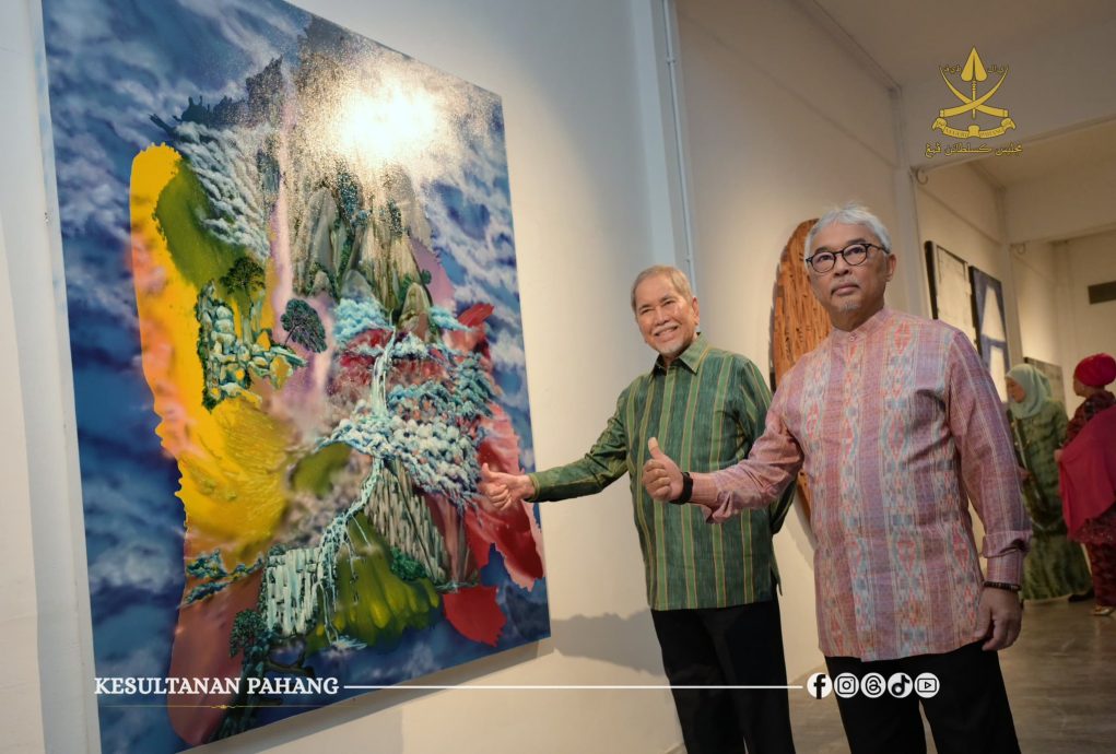 全：（已签发)彭亨州苏丹陛下阿都拉希望婆罗洲航空，开通关丹直飞砂拉越古晋的航线。