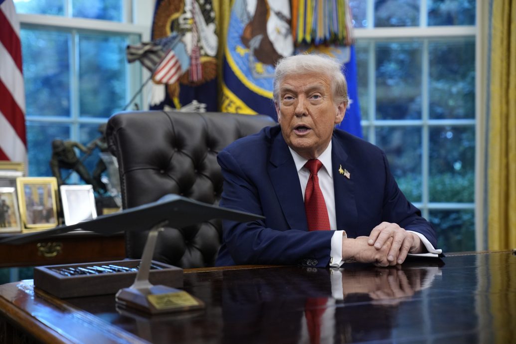 关税3连发！ 特朗普宣布10月起开征100%药品关税 重型卡车与家具也躲不过