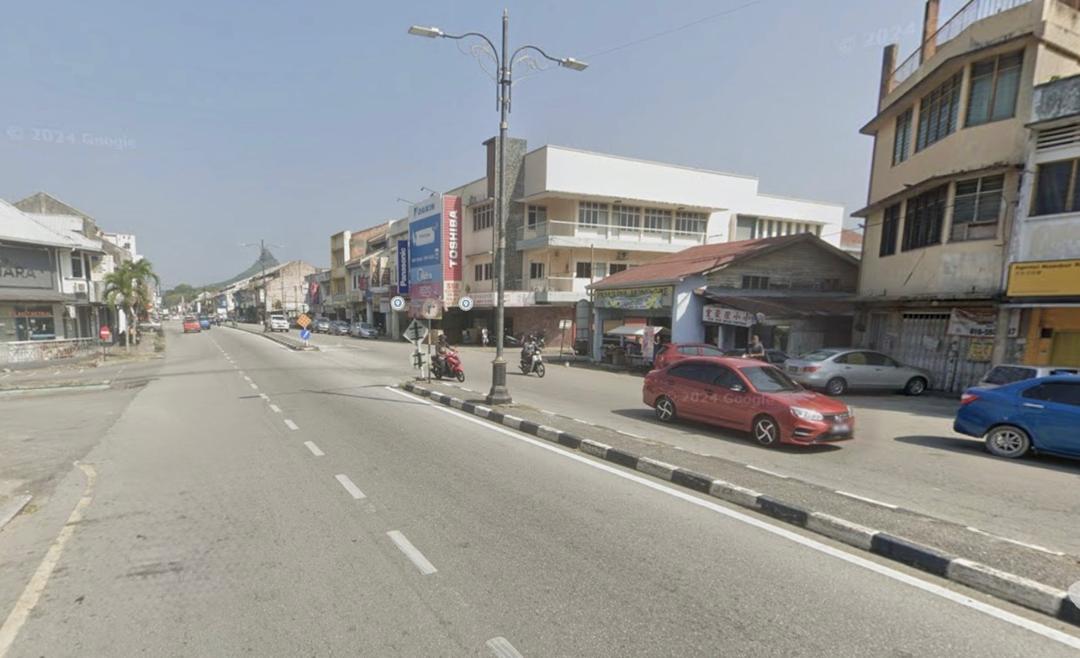 兼顾道路安全与商贩利益 和丰大街安全优化升级