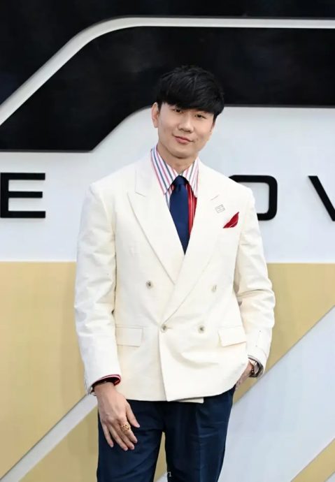 出席F1首映被临时“加工” 林俊杰传行程太紧凑险变脸