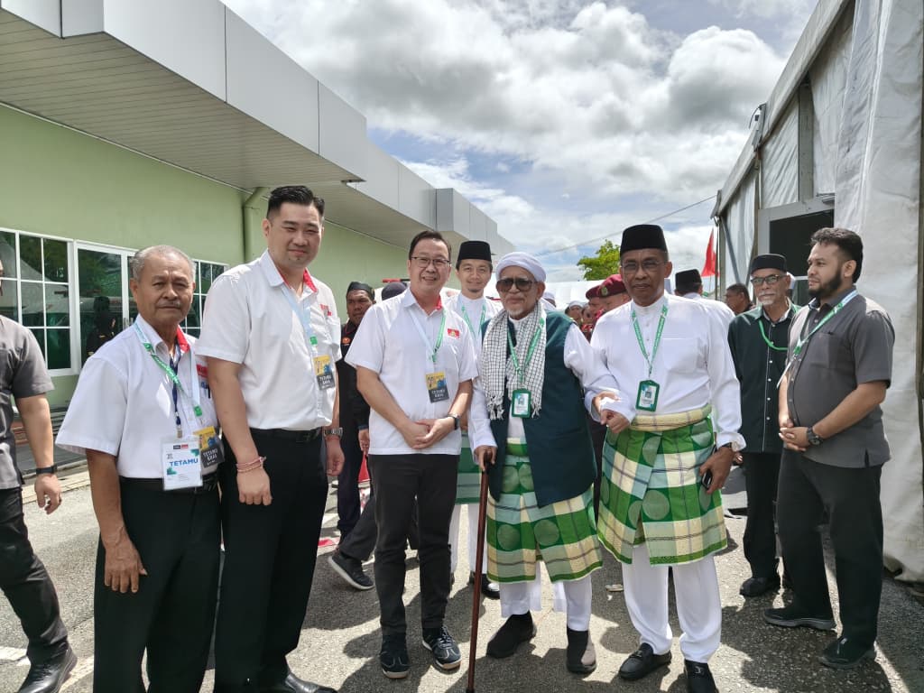 刘华才讽槟伊党“头大膨胀”