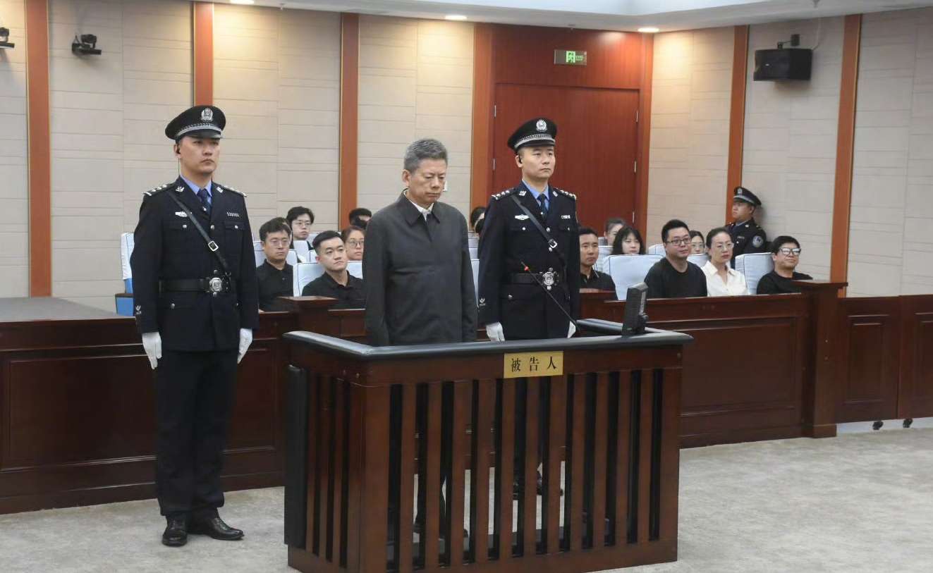 前中宣部副部长张建春受贿3000多万判14年