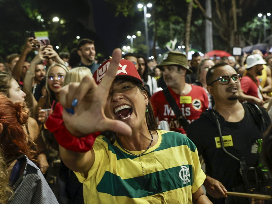 前总统博尔索纳罗密谋政变被定罪 巴西民众上街庆祝