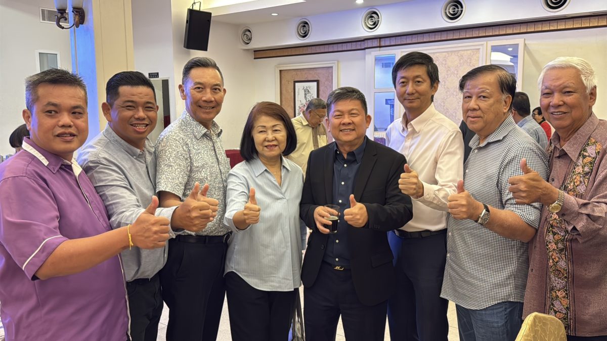 华总改选在即·5候选人同台现身甲华堂宴会