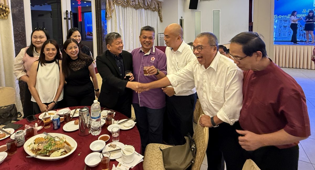 华总改选在即·5候选人同台现身甲华堂宴会