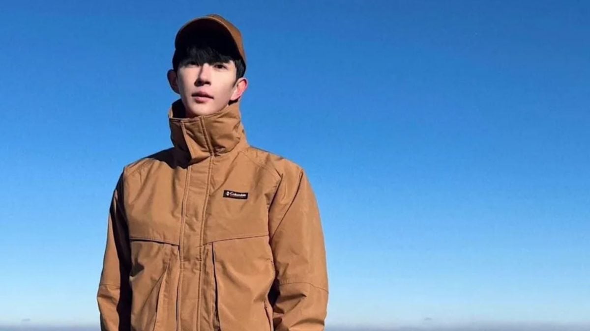 华晨宇演出投影“坠落身影” 疑悼念于朦胧逼哭粉丝