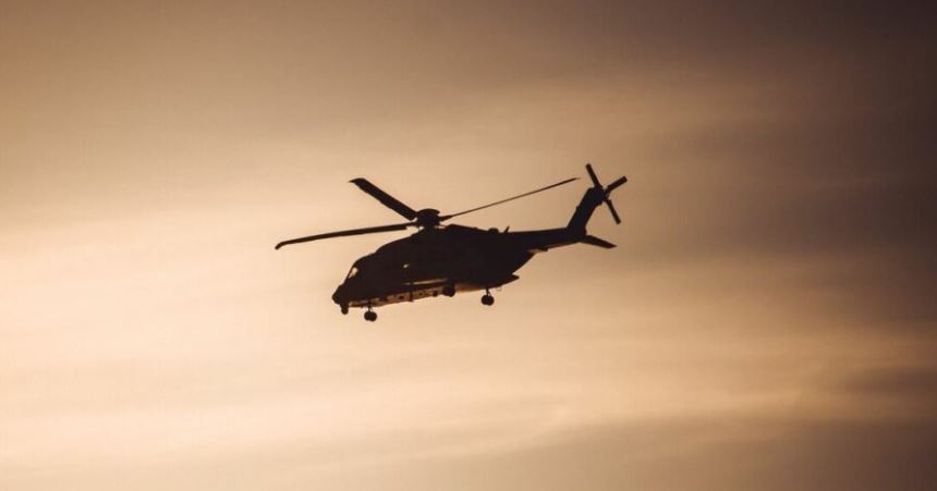 印尼加里曼丹一载有8人直升机失联