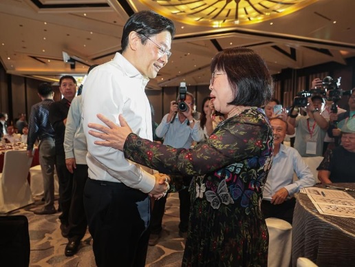 **即时国际**英语为主大环境下  黄循财:狮城华文教师仍坚守母语文化传承