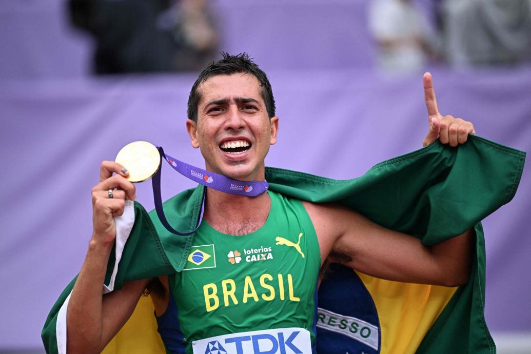 参加竞走丢失婚戒 巴西神行太保失而复得