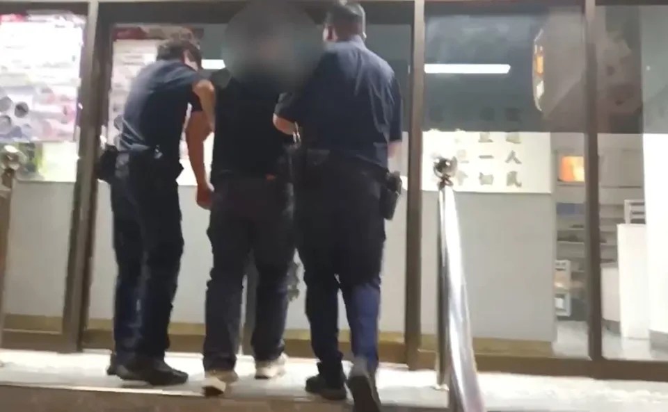 台中影城冲突 男子不满邻座滑手机殴伤女子送办