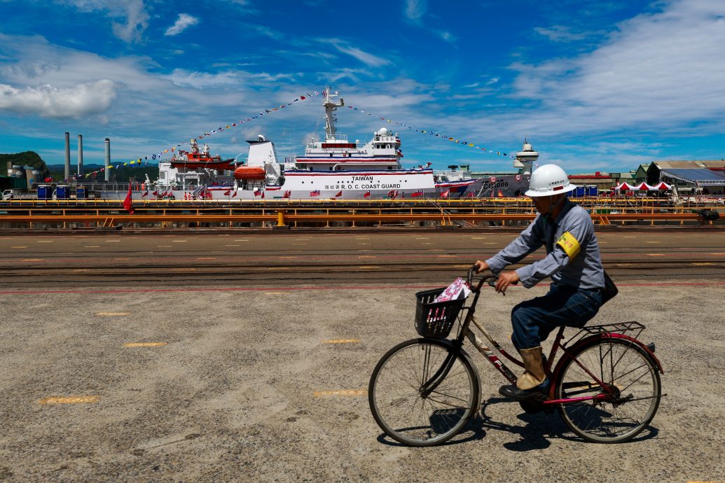 台湾力争通过“庞大”军购特别预算｜民主党立委：盼能帮到与美贸易谈判