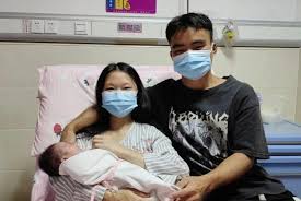 台风挡不住新生命 母子平安谢霆锋送祝福