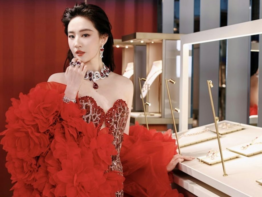 向太忆述拒签14岁刘亦菲 被一身名牌开口1句话劝退