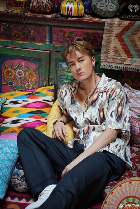 吴克群地摊卖水果 落差模样网惊:没通告?