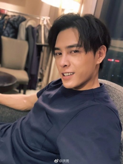 吴谨言结婚1年爆领证官宣文“消失” 洪尧火速回应:好着呢