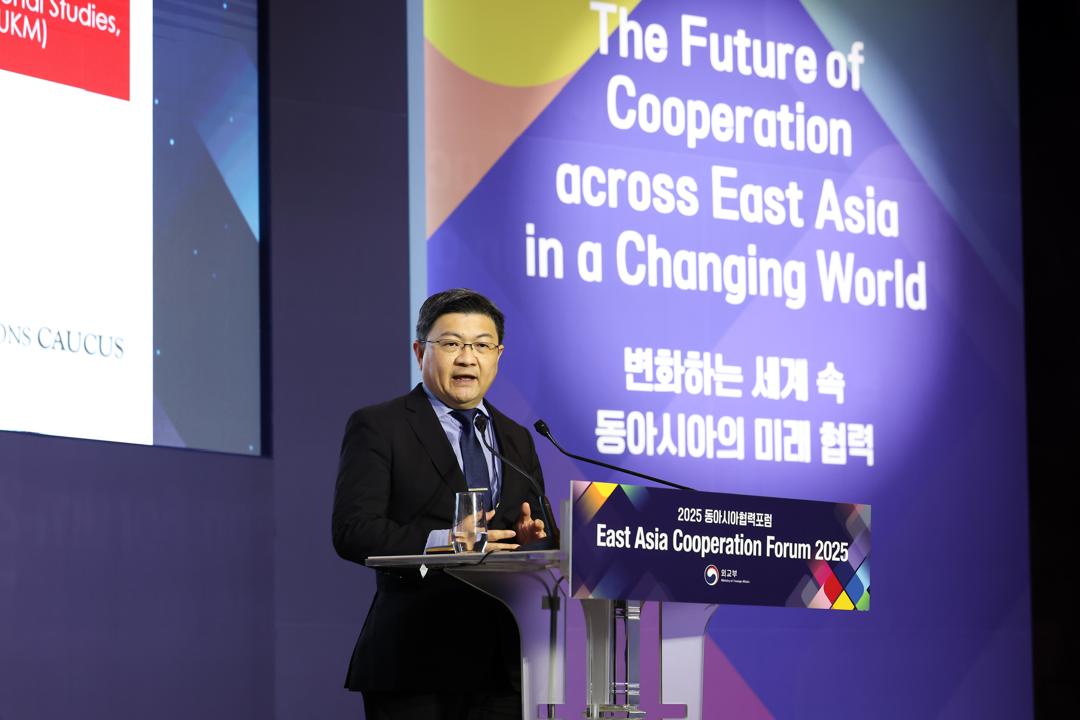 国大国际关系教授郭清水入选“全球2%顶尖科学家”榜单