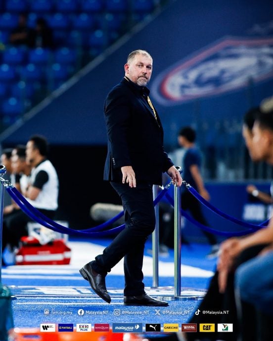 国际足球友谊赛| 澳洲籍主帅治下仍保持不败  克拉莫夫斯基为国足无比自豪