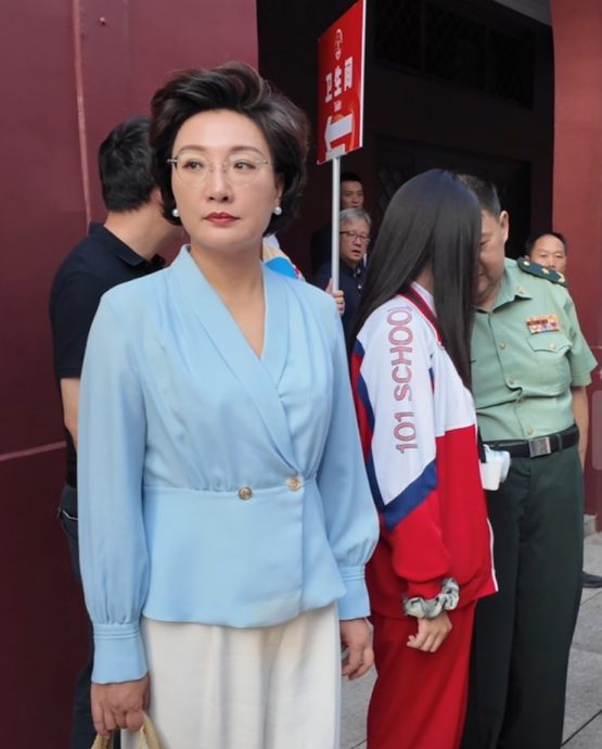 图与文)毛泽东之孙毛新宇一家现身九三阅兵