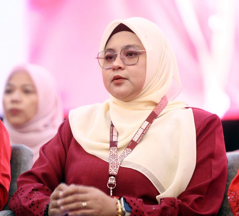 土团党大会/ 努鲁依莎迪:女青非装饰花瓶 “女青可推动党胜利,撼动布城”