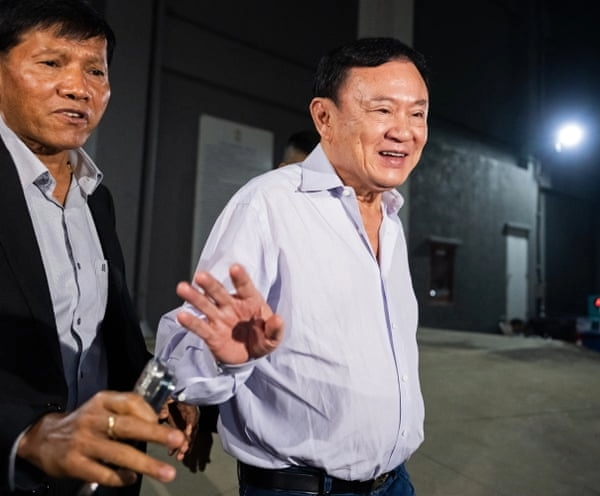 塔辛出国为体检 承诺9月8日回泰国