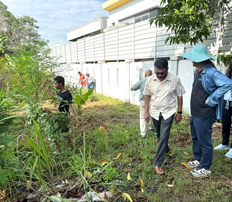 士毛月英达花园淹水 蓄洪池淤泥堵塞是祸首