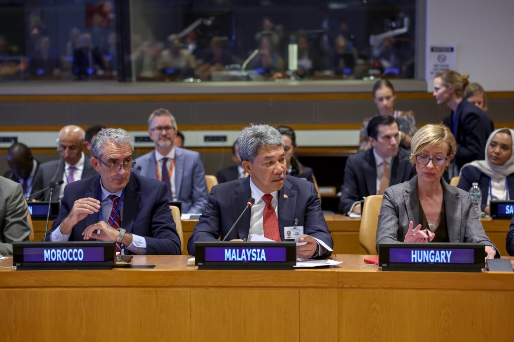 外交部长拿督斯里莫哈末哈山在联合国大会