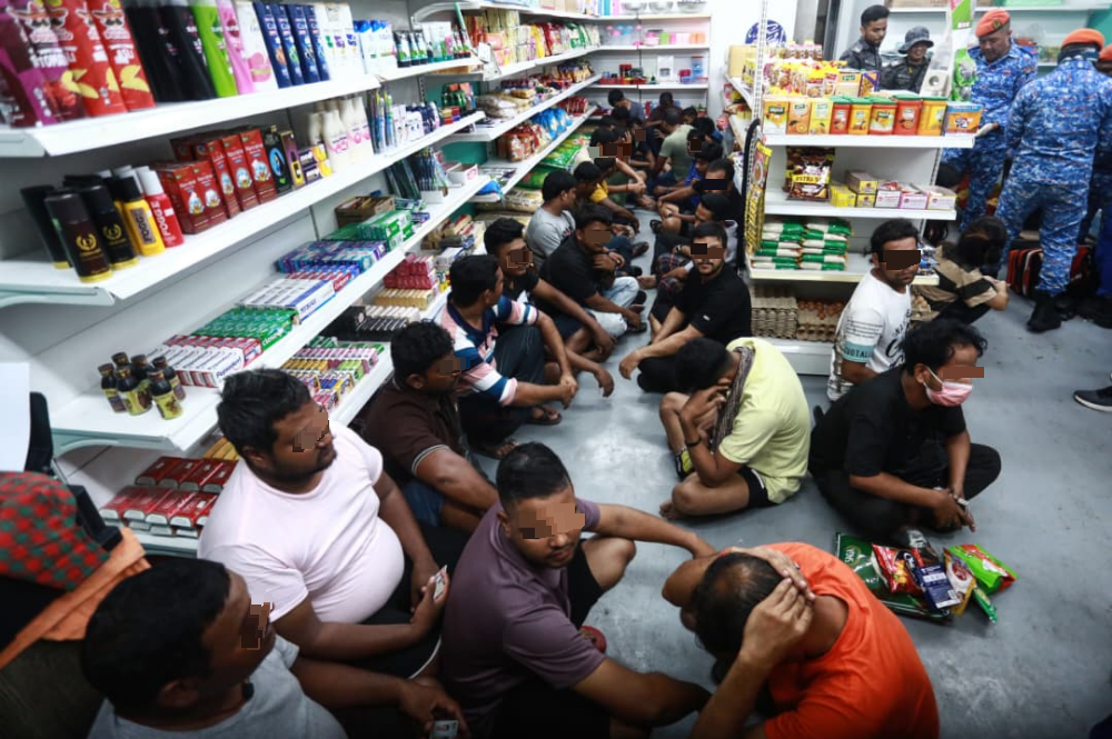 外籍男子遭拦查 图行贿7000令吉脱身