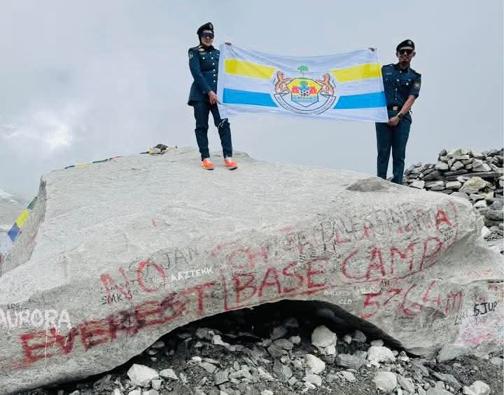 (大北马)威省市政厅团队成功登上珠峰南大本营创壮举