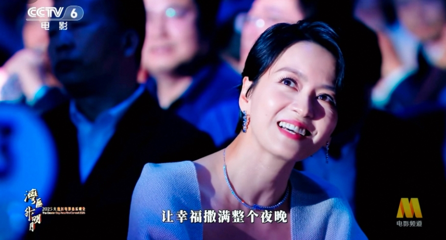 大湾区晚会成歌手照妖镜 王力宏抢拍翻车尴尬