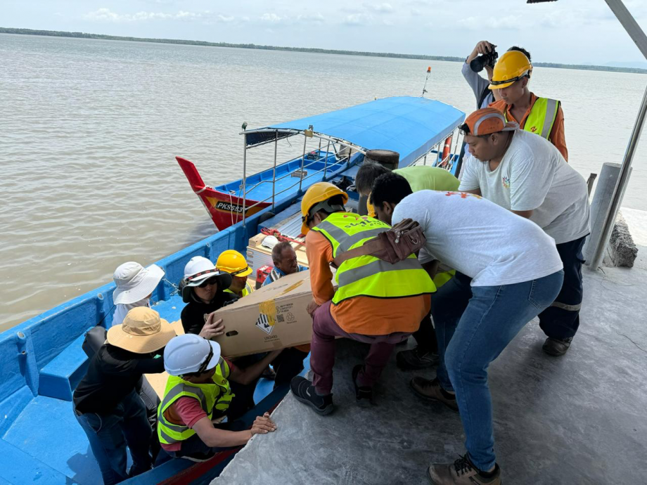 大直弄益华小学 获赞助装太阳能电池板