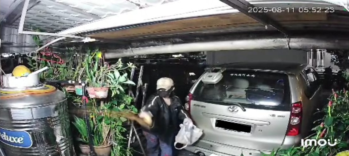 大都会-/早报头/久别前任纠缠讨债 泼漆又泼屎!8图