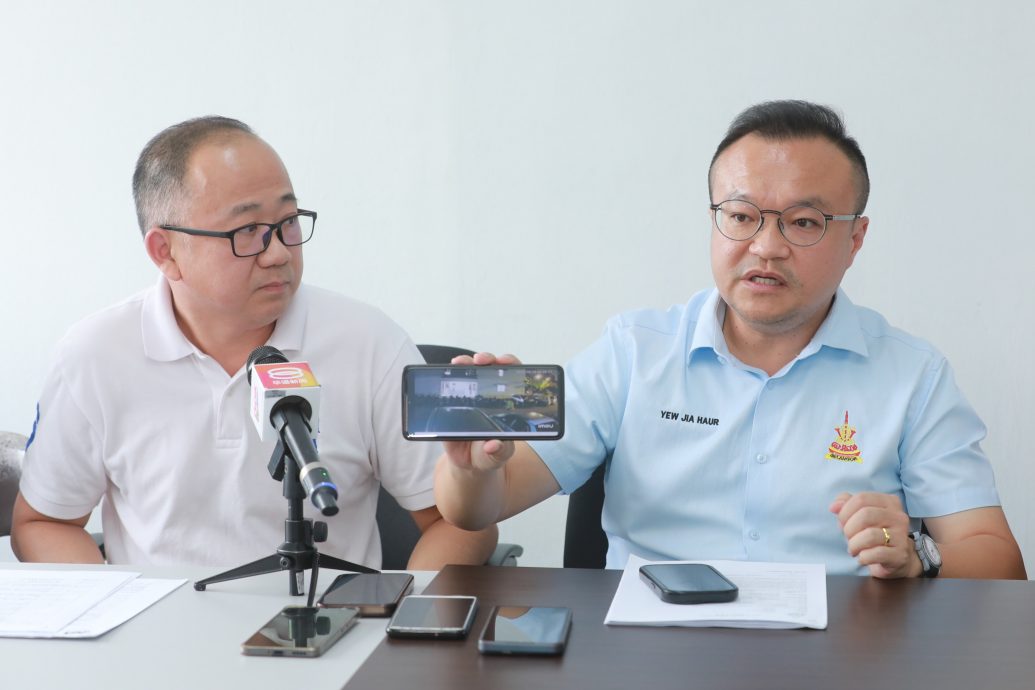 大都会-/早报头/久别前任纠缠讨债 泼漆又泼屎!8图