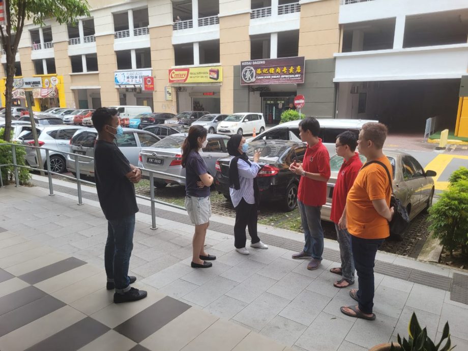 大都会-李海云/有关单向道塞车问题