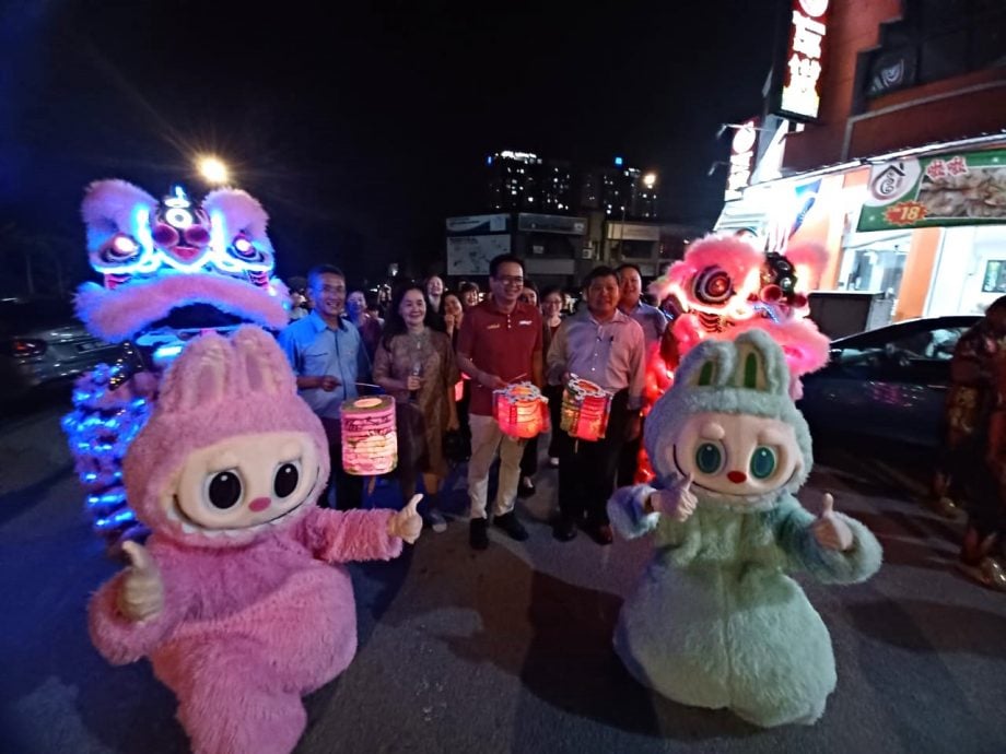 大都会/加影佳宁之家26年来风雨不改庆祝中秋节