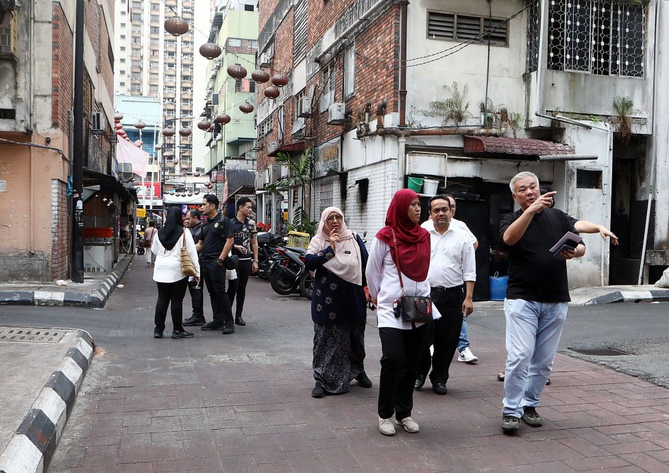 大都会/卫生部正探讨在阿罗街实施禁烟区的可能性 进行问卷调查收集民意